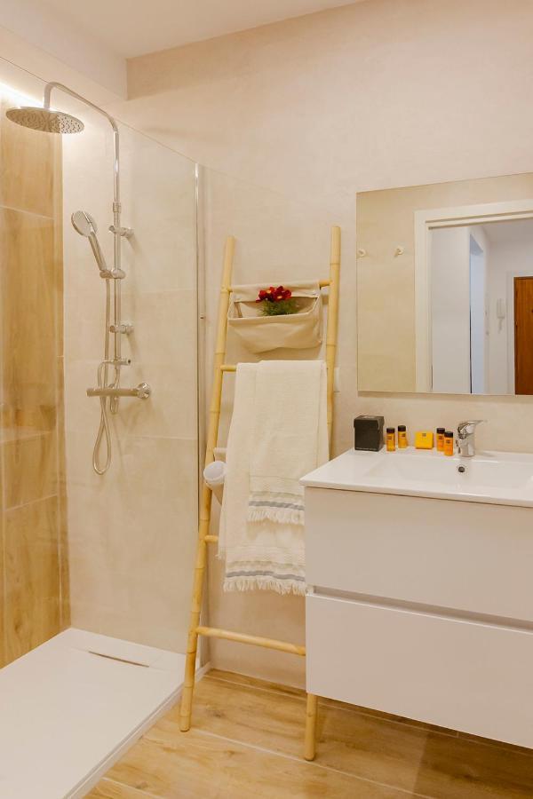 Nordik Apartments Urban - Centro "Reikiavik" マラガ エクステリア 写真